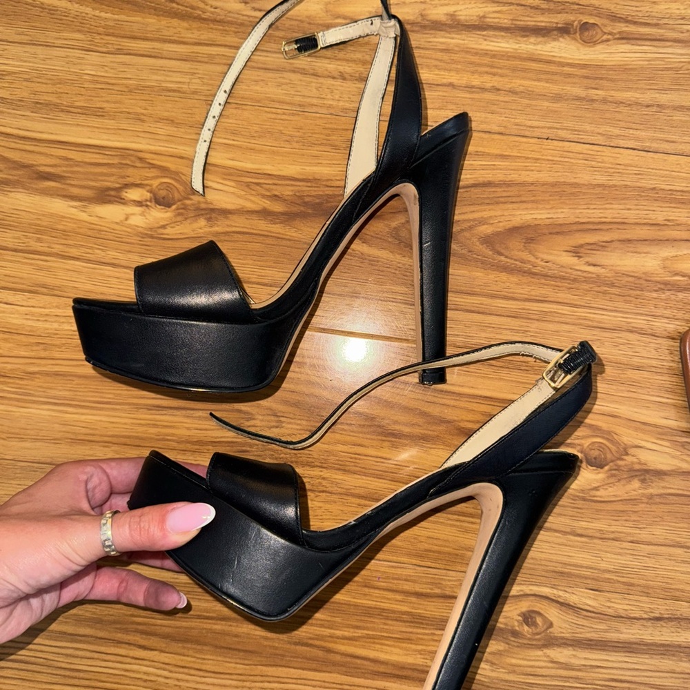 Guess Elegant Black Platform Heels - Picture 3 of 8